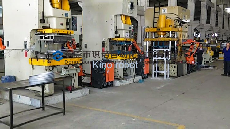 沖床機(jī)械手 沖床機(jī)械手