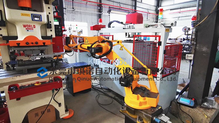 沖床機械手 沖床機械手