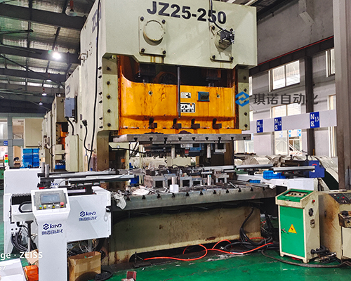 250T三次元機(jī)械手，BYD新能源汽車 500x400.png